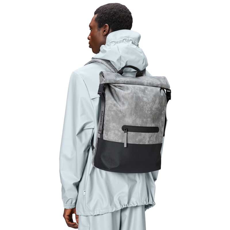 RAINS Ryggsäck Trail Rolltop Grå struktur 2