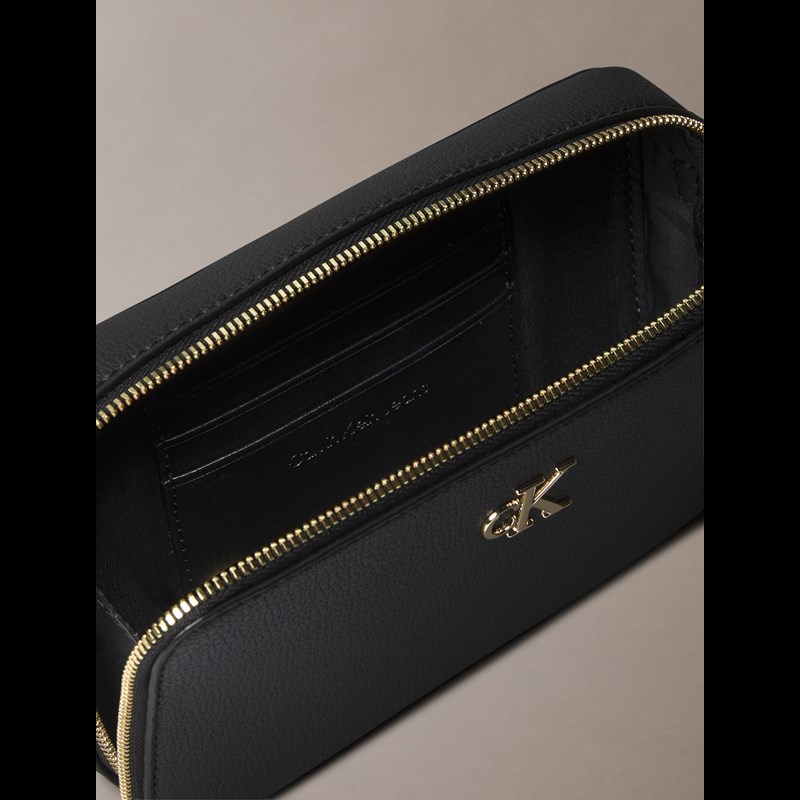Calvin Klein Crossbody Minimal Mono Kamera Svart 2