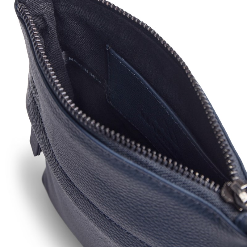 MARKBERG Crossbody Genie Navy 5