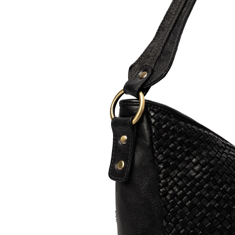 RE:DESIGNED Axelväska Melle Svart 4