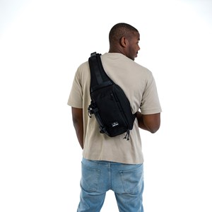 Johnny Urban Sling Bag Charlie Svart alt image