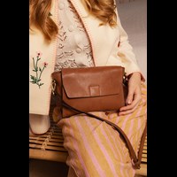 RE:DESIGNED Crossbody Nana Cognac 1
