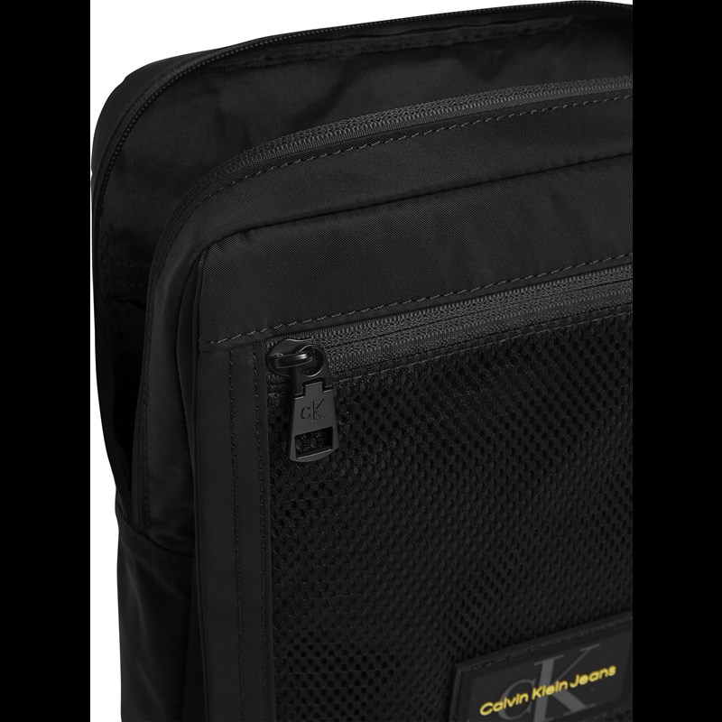 Calvin Klein Crossovers Sort 2