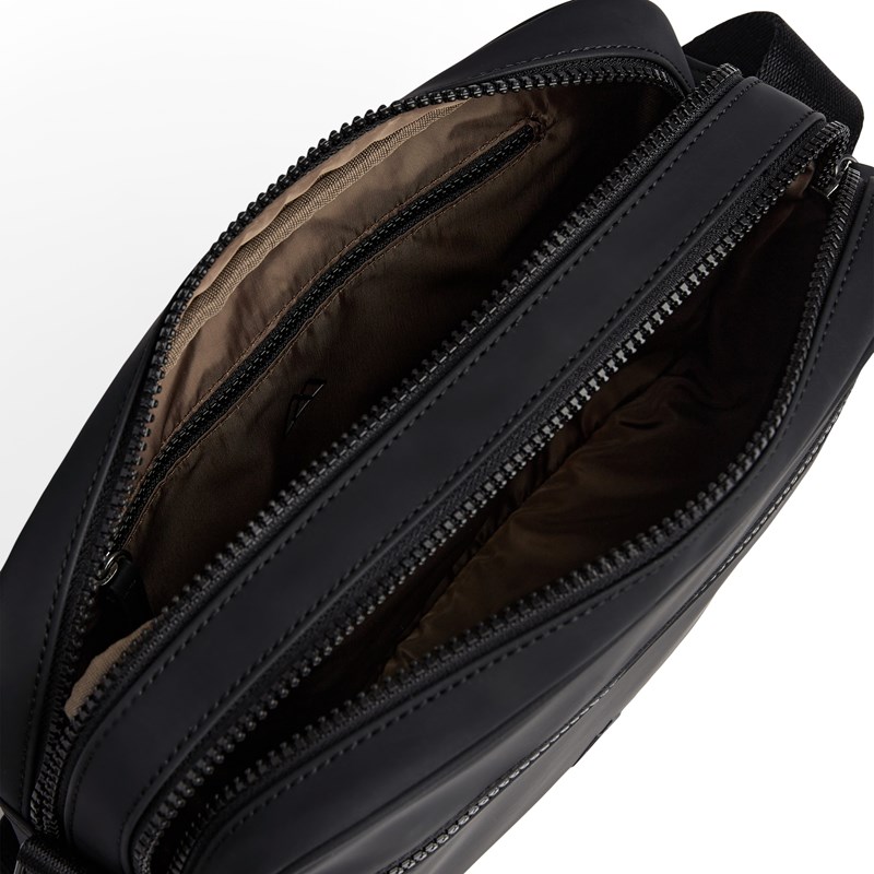 MARKBERG Crossbody Flamembg  Svart 2