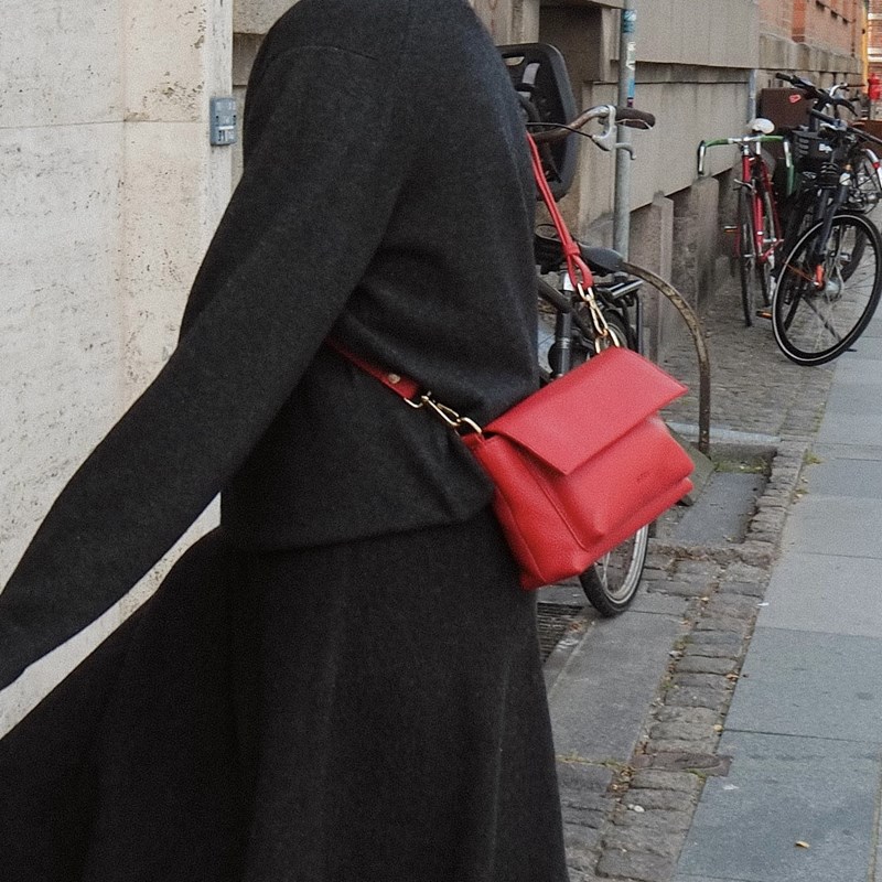 HERA Crossbody Angelica Röd 2