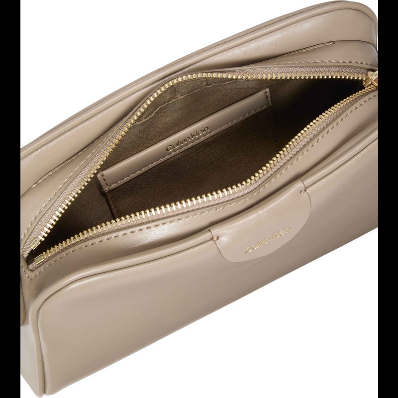 Calvin Klein Håndtaske Embossed Logo Brun 2