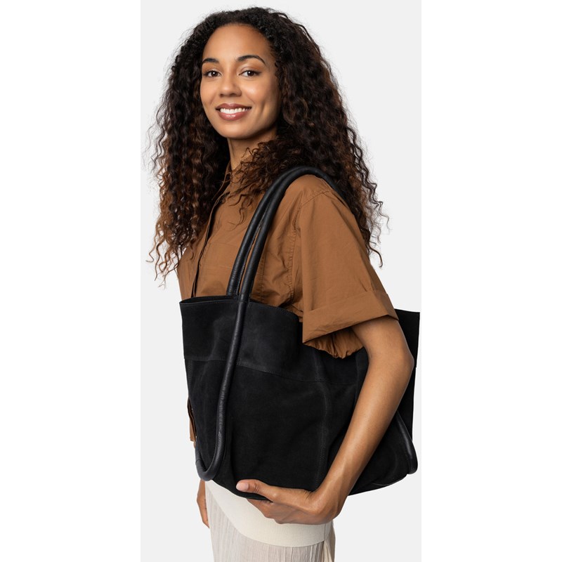 RE:DESIGNED Axelväska Meno Svart 3