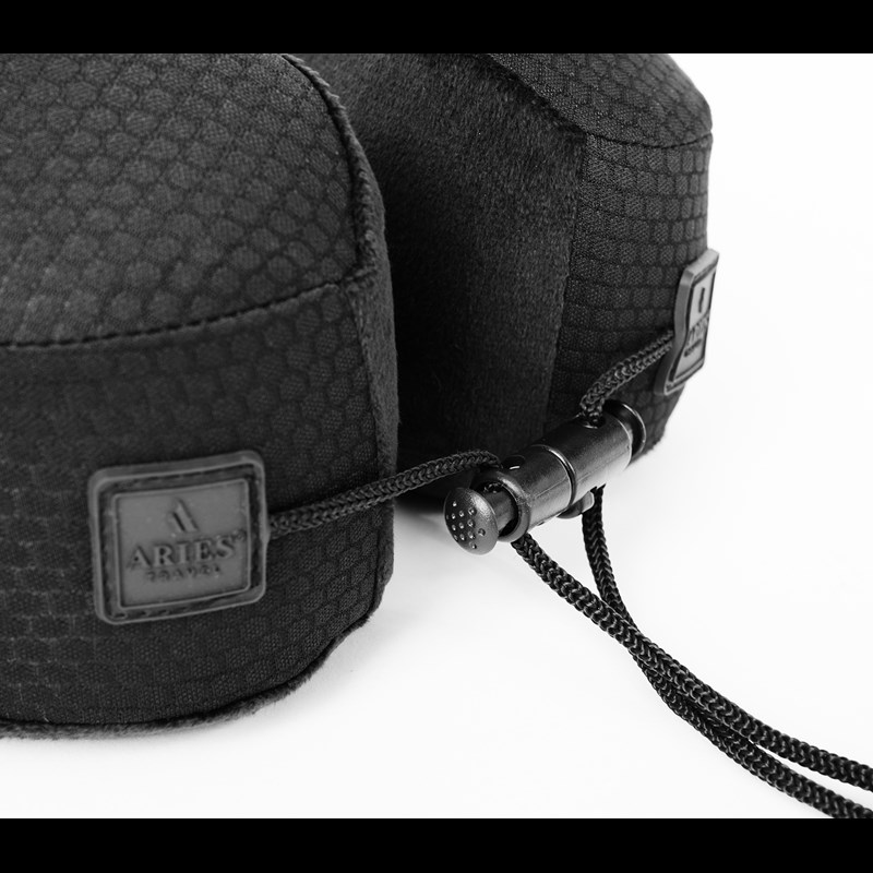 Aries Travel Nackkudde Svart 2