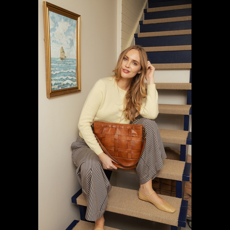 RE:DESIGNED Axelväska Noor Big Brun 3