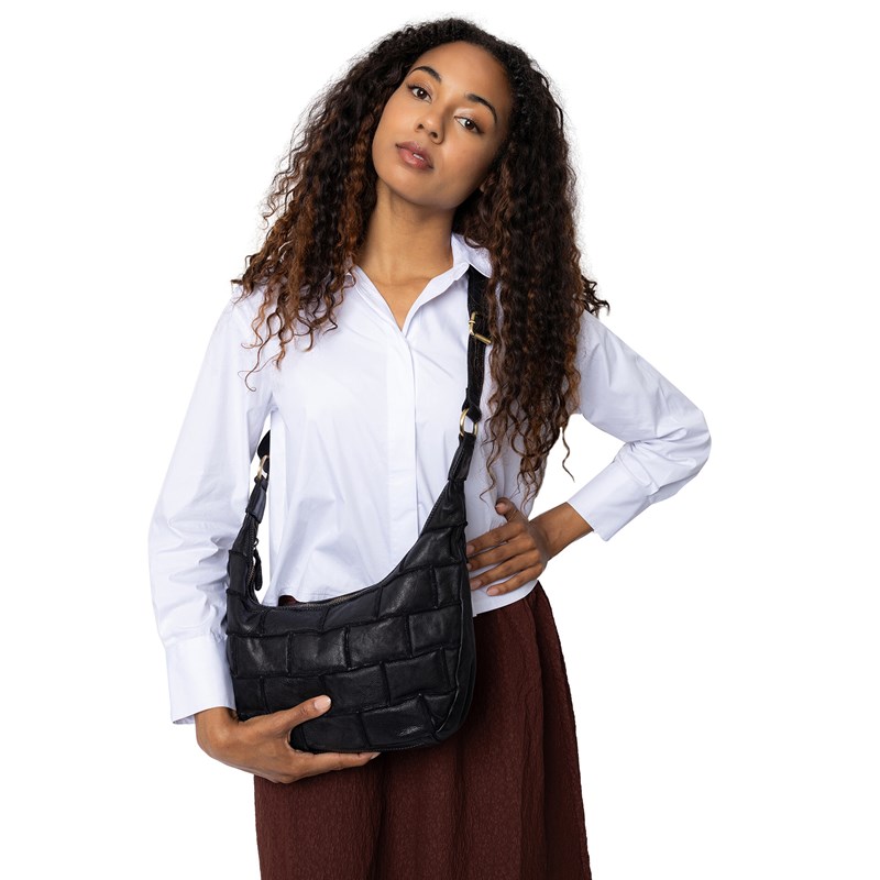 RE:DESIGNED Crossbody Margo Small Svart 2