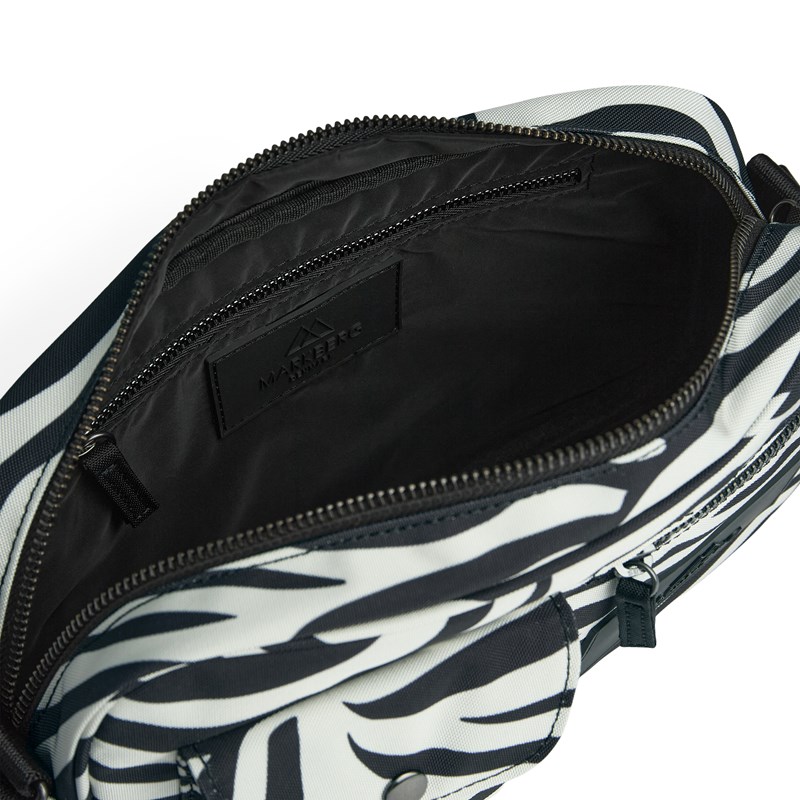 MARKBERG Crossbody Darlambg Monochrome Hvid/sort 6