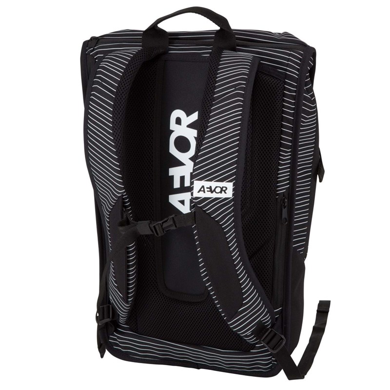 Aevor Rygsæk Daypack Sort m/strib 3