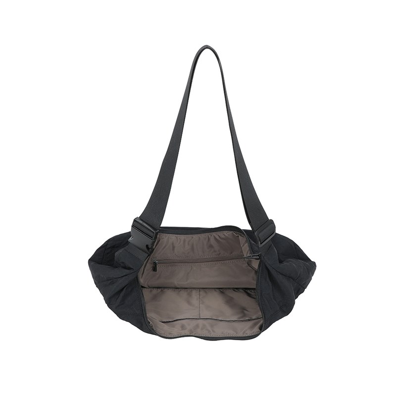 Again Midjeväska Opera Svart 4