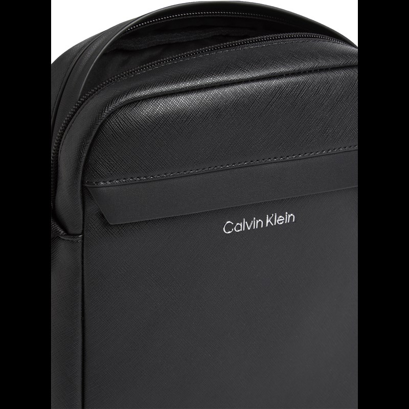 Calvin Klein Crossover Must Svart 2