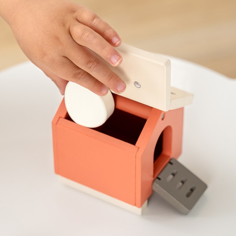 Done By Deer Lekställ Tiny Farm Clucky Multi 7