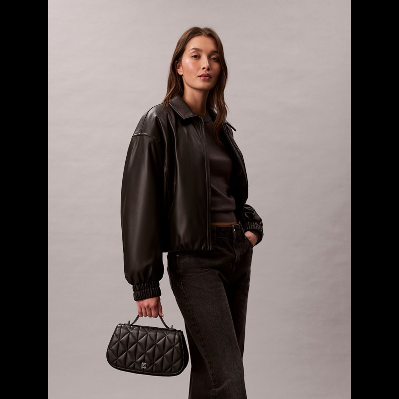 Calvin Klein Skuldertaske Quilted Emblem Sort 2