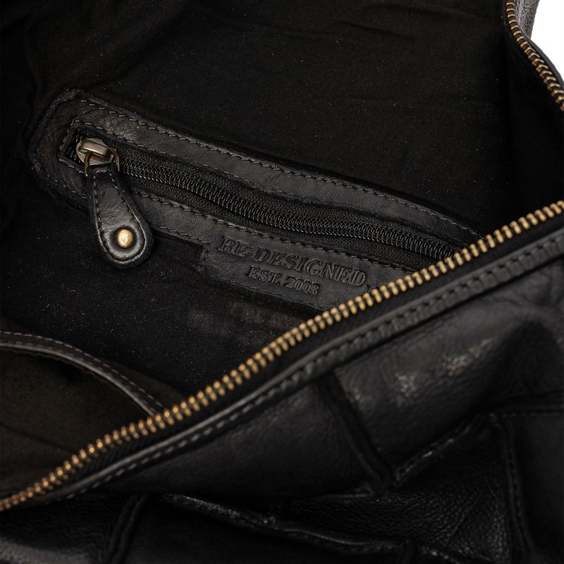 RE:DESIGNED Midjeväska Margo Bumbag Svart 6
