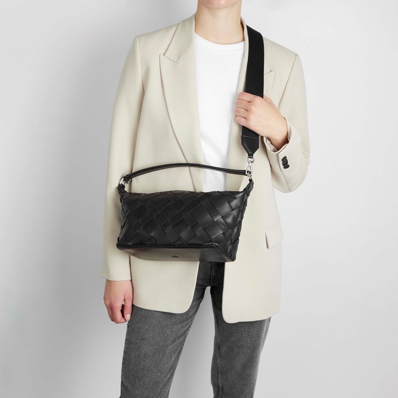 MARKBERG Crossbody Lotus Antique Svart/Svart 2