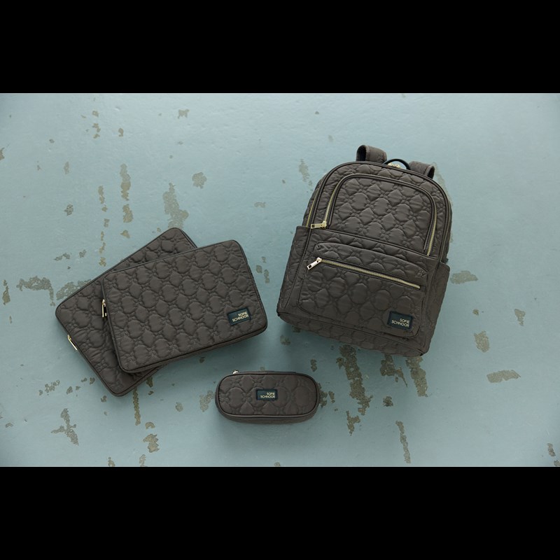 Sofie Schnoor Pennfodral Oval Saga Brun 6