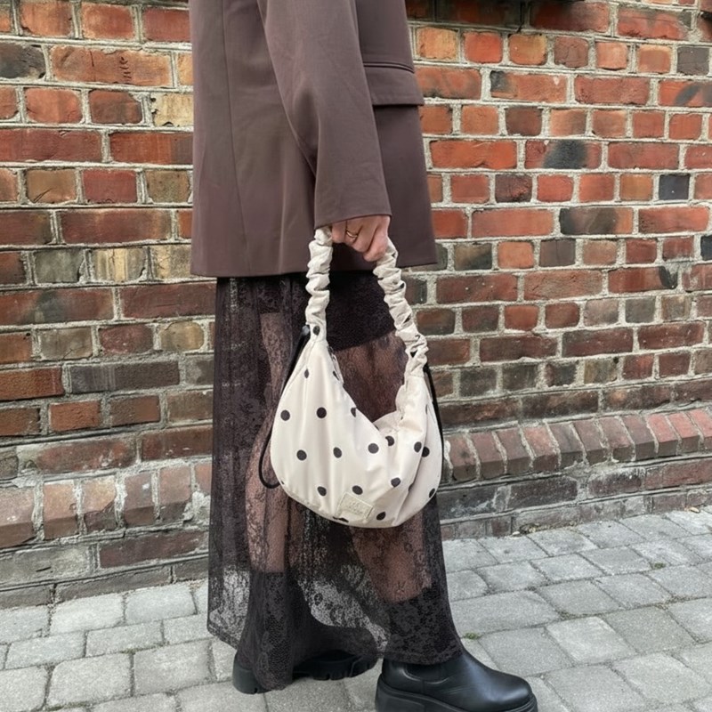 MARKBERG Håndtaske Cravembg  Creme/Sort 8