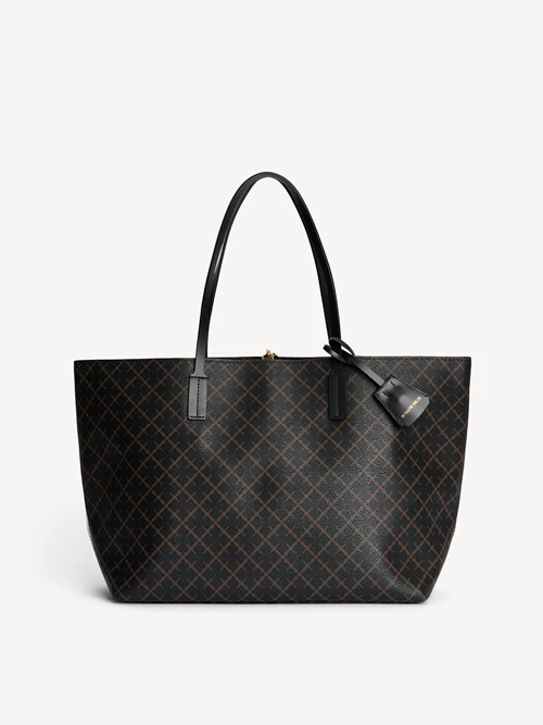 Shopper Abigail