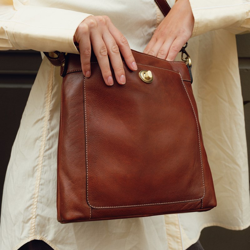 RE:DESIGNED Crossbody Moa Small Konjak 7