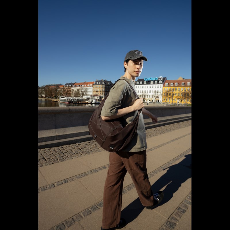 Kintobe Skuldertaske Juno Mocca Brun 16" 9