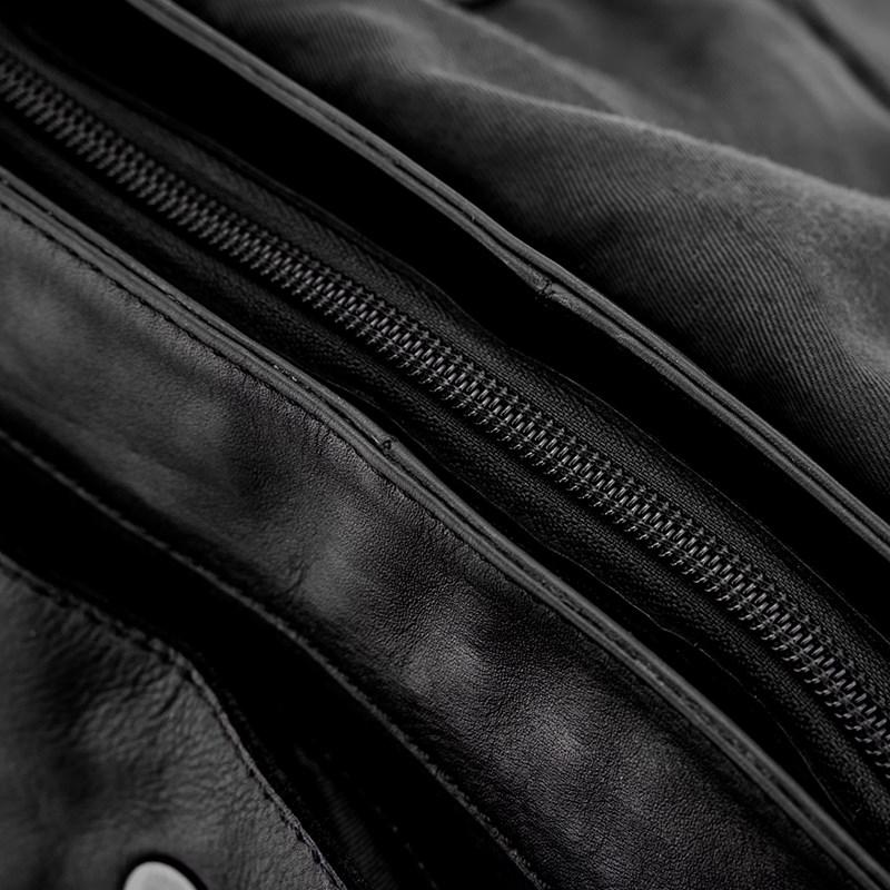 Pia Ries Crossbody Mare  Svart 9