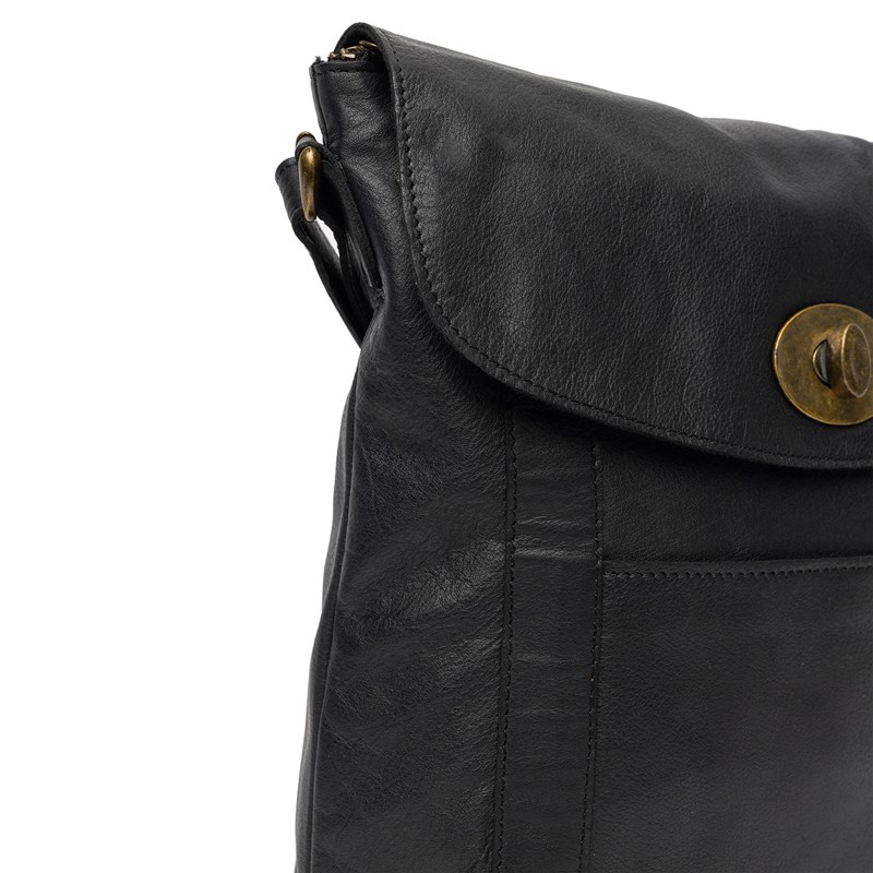 RE:DESIGNED Crossbody Nona Svart 3