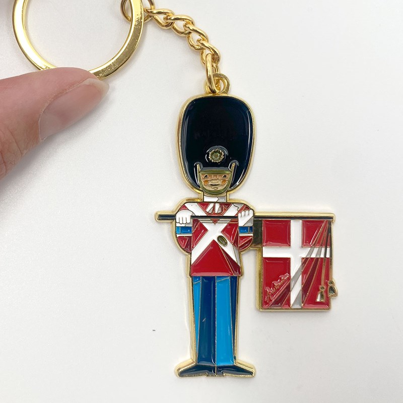 Antoni Legacy Nøglering Garder med Dannebrog Rød tern