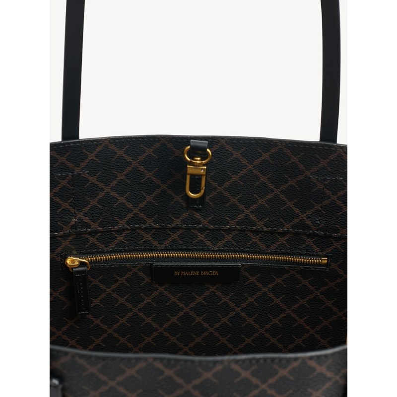 By Malene Birger Shopper Abigail Brun 4