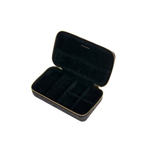 By Malene Birger Smyckeskrin Bae Cher M. Brun alt image