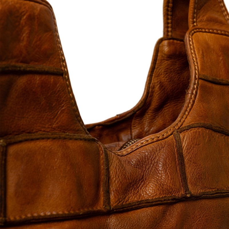 RE:DESIGNED Axelväska Margo Big Brun 4