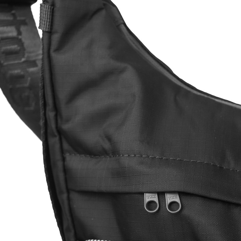 Kintobe Axelväska Juno Svart 16" 5