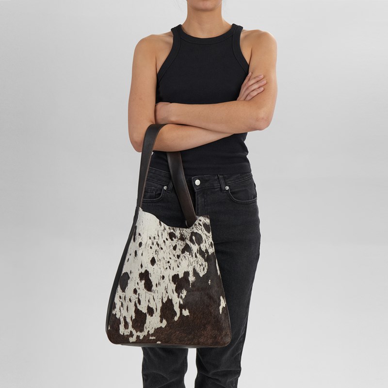 MARKBERG Skuldertaske Shelby Cow Print Brun/Beige 7