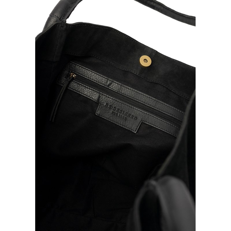 RE:DESIGNED Axelväska Meno Svart 7