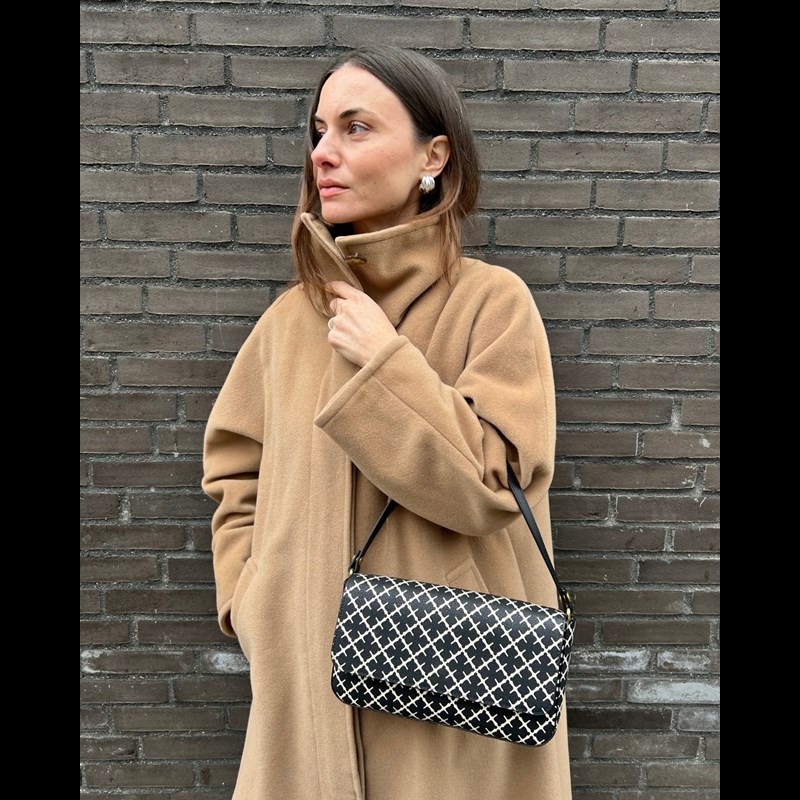 By Malene Birger Axelväska Tallie  Svart 2