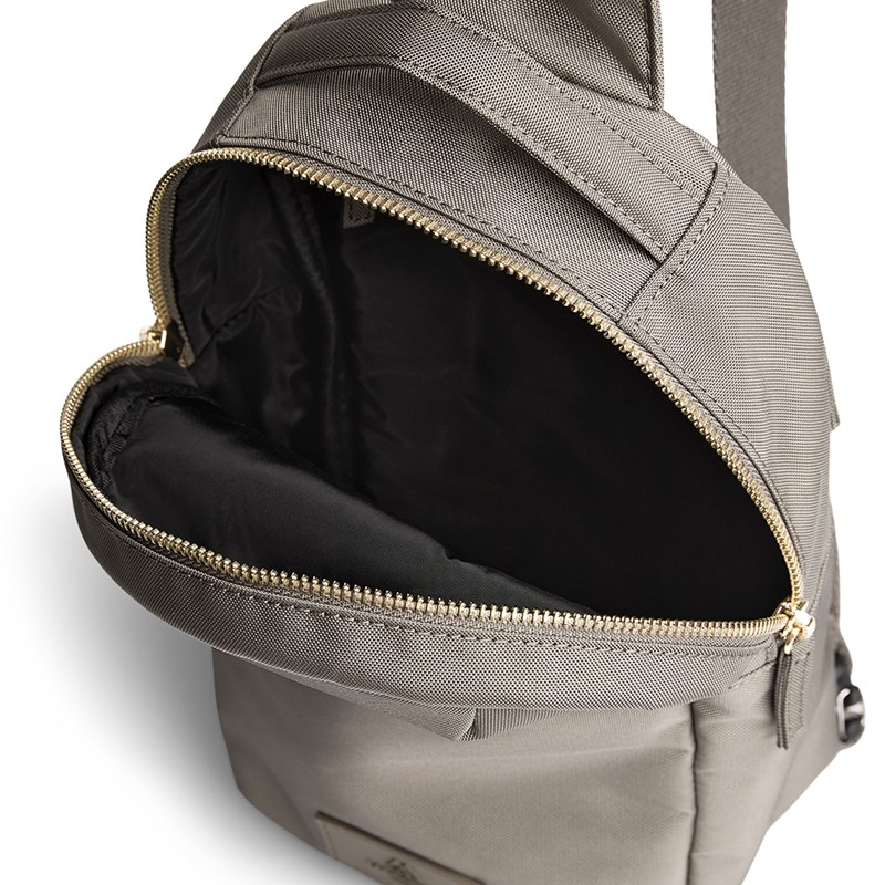 MARKBERG Sling Bag Trek Svamp 4