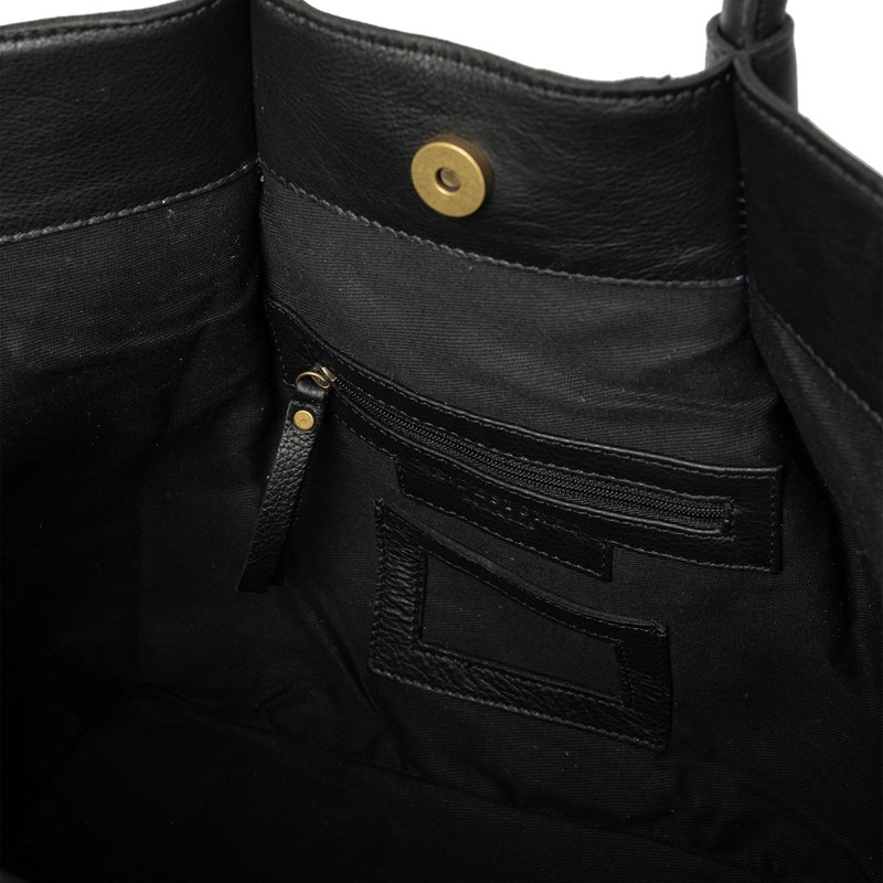 RE:DESIGNED Axelväska Mane Small Svart 6