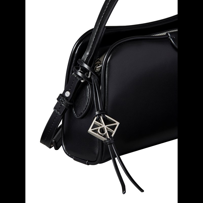 Calvin Klein Håndtaske Embossed Logo Sort 2