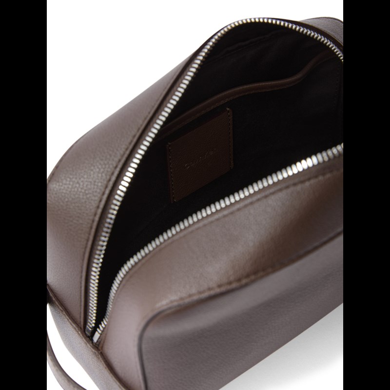 Calvin Klein Toilettaske Micro Pebble Brun 2