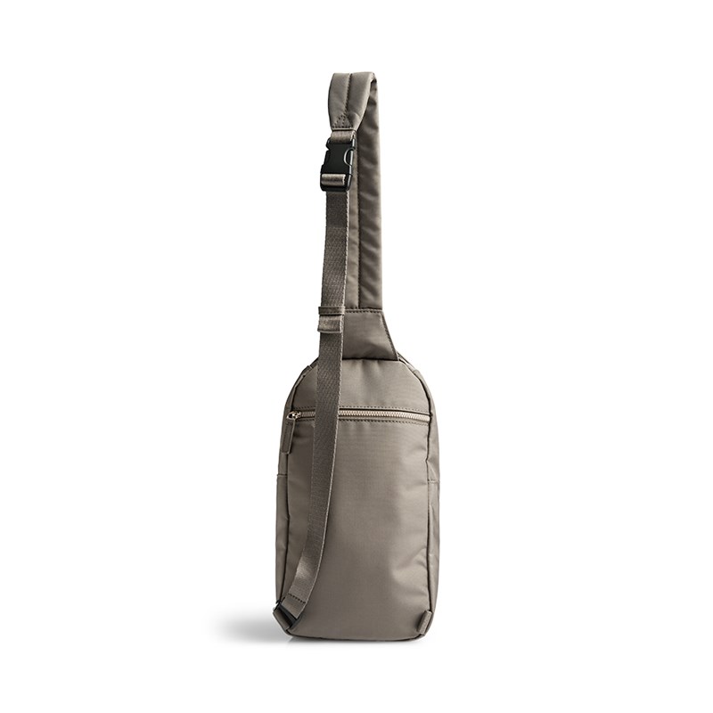 MARKBERG Sling Bag Trek Svamp 2