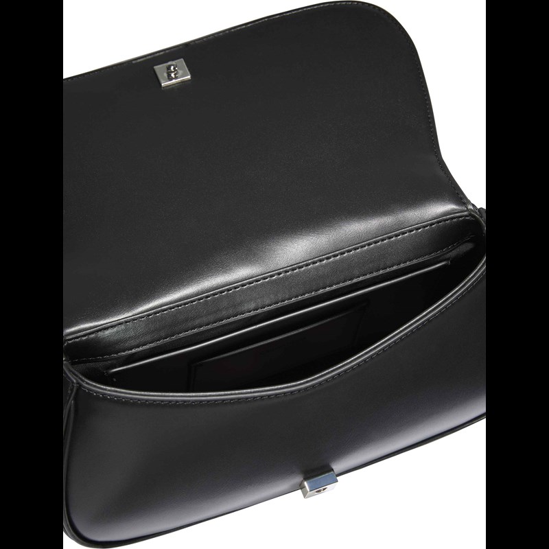 Calvin Klein Skuldertaske Quilted Emblem Sort 3