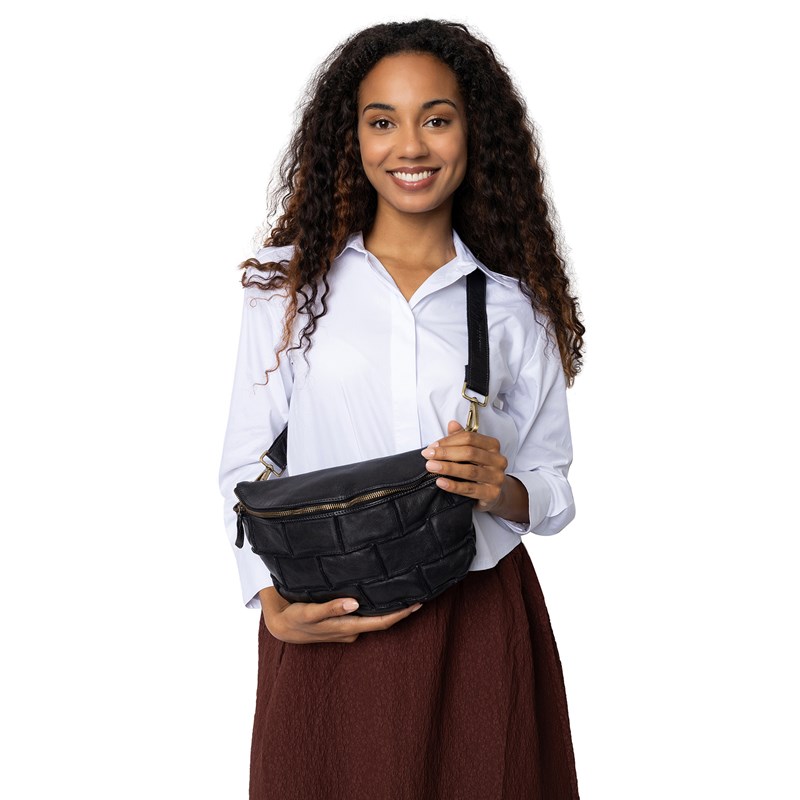 RE:DESIGNED Midjeväska Margo Bumbag Svart 2