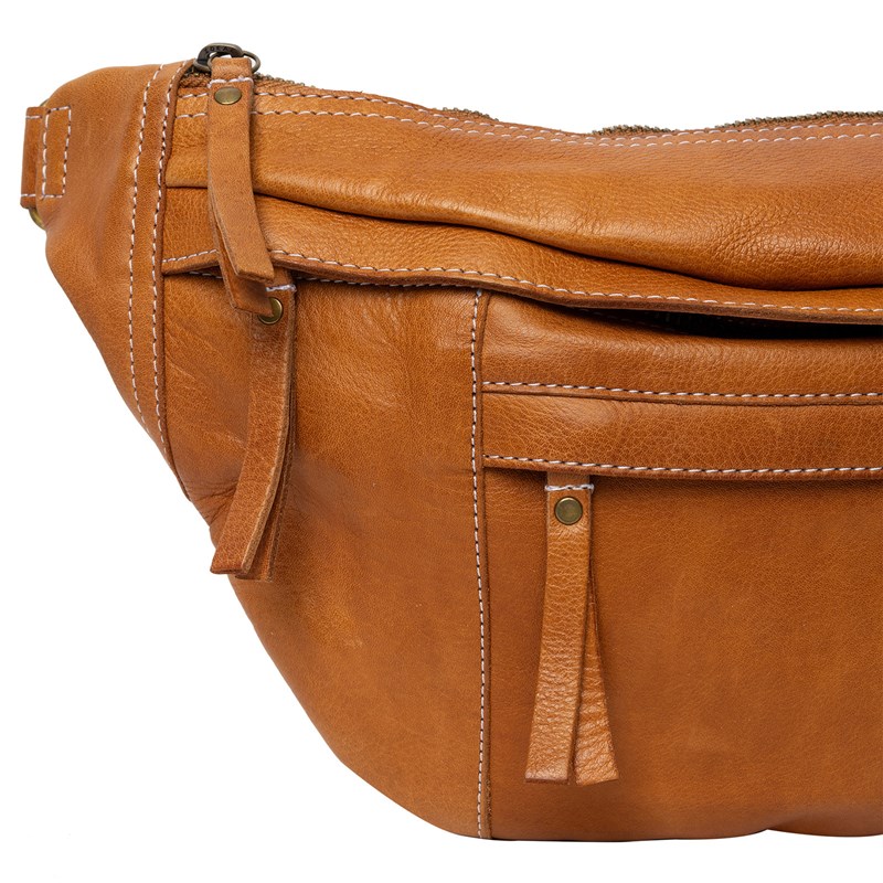 RE:DESIGNED Midjeväska June Bumbag Konjak/brun 4