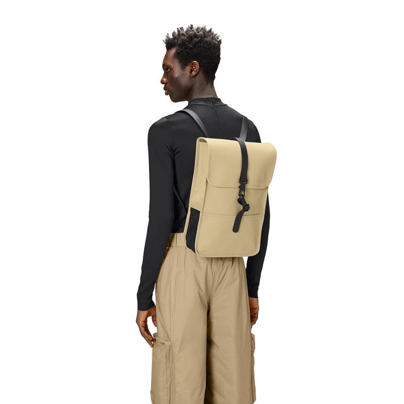 RAINS Ryggsäck Backpack mini Sand 2