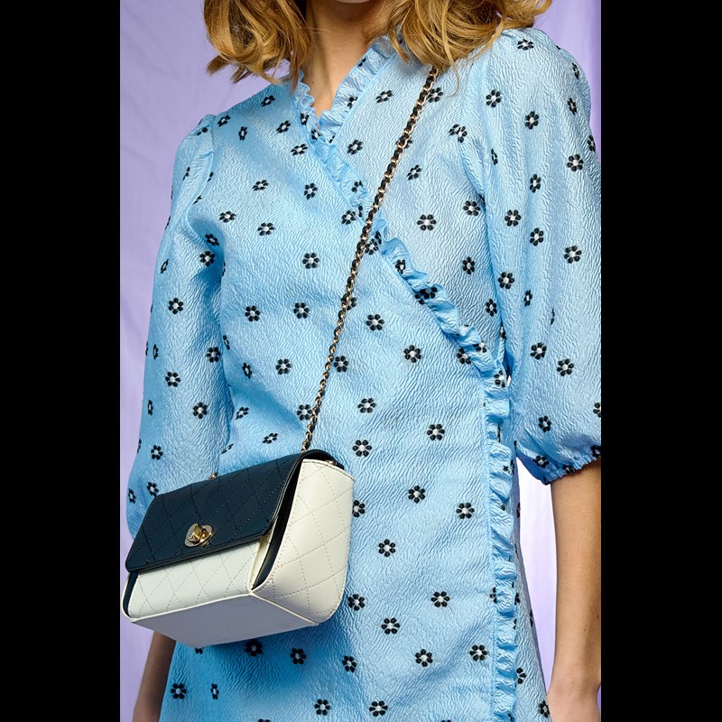 Noella Crossbody Bea Svartvitt 9