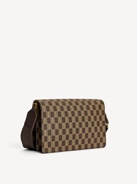 By Malene Birger Crossbody Loenna Monogram Brun 1