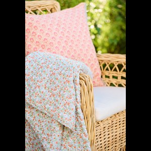 Ib Laursen Tæppe Quiltet Blå Blomst alt image