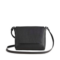 MARKBERG Crossbody Saige Grain Svart 1